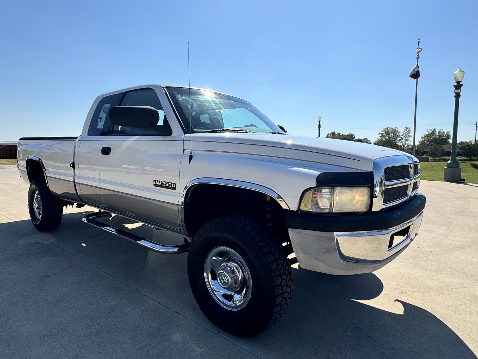 Used 2002 Dodge Ram 2500 Truck 4x4 Quad Cab image 1