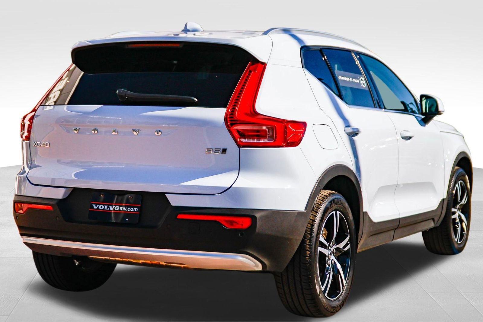 Used 2025 Volvo XC40 B5 Core AWD/4WD image 8