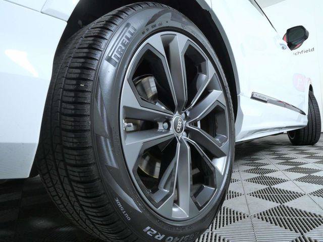 Used 2026 Audi Q7 3.0T Premium Plus w/ Premium Plus Package AWD/4WD image 9