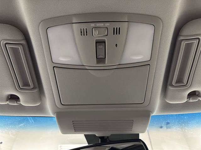 Used 2017 Nissan Armada SV AWD/4WD image 15