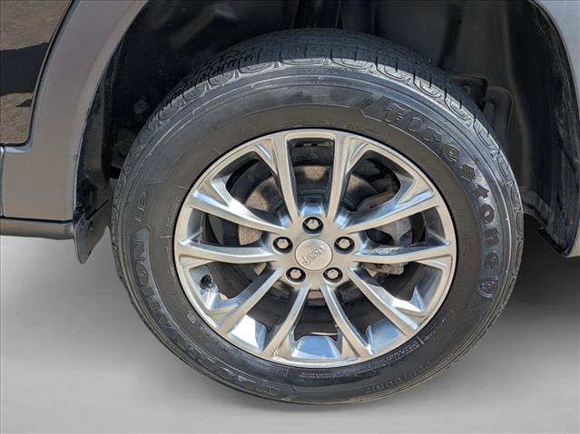 Used 2020 Jeep Cherokee Latitude Plus FWD image 5