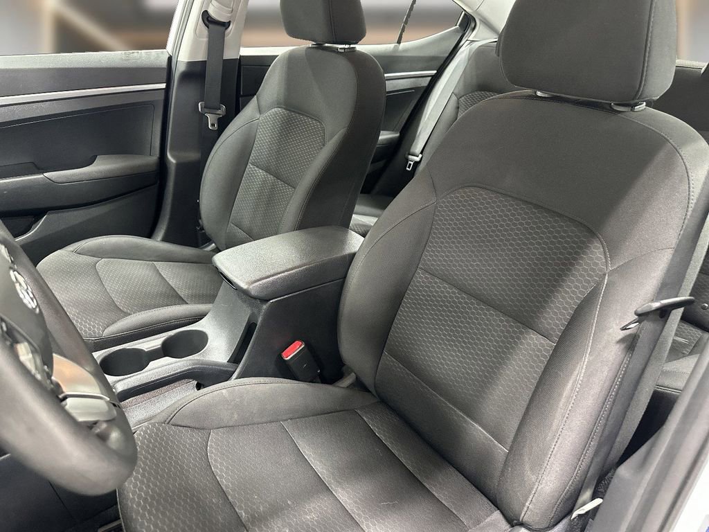 Used 2020 Hyundai Elantra SE w/ Cargo Package (C1) FWD image 7
