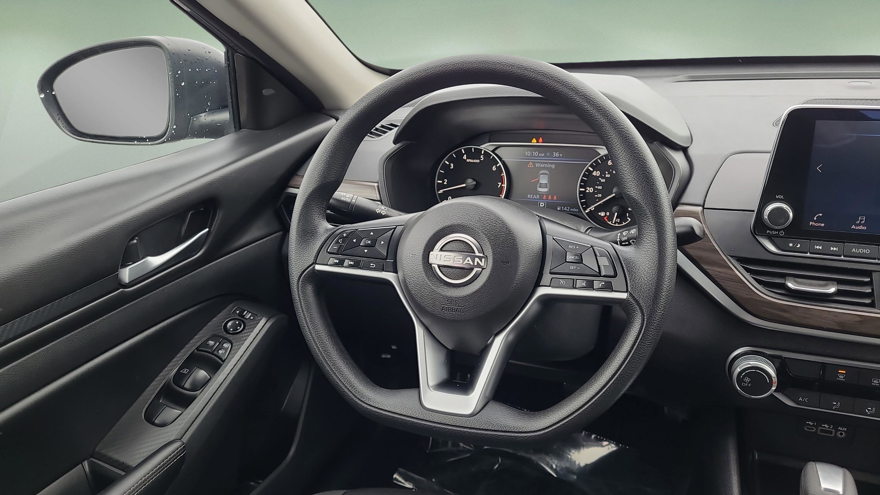 Used 2024 Nissan Altima 2.5 SV AWD/4WD image 12