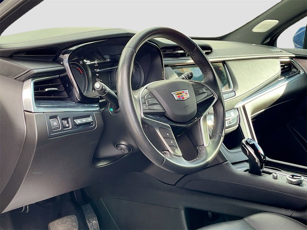 Used 2024 Cadillac XT5 Premium Luxury w/ Technology Package image 9