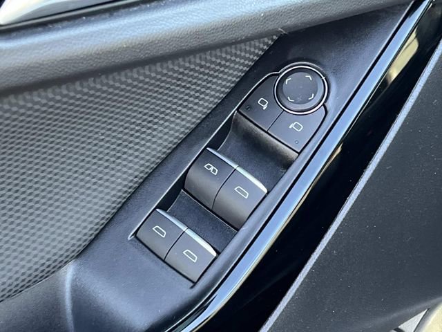 Used 2025 Chevrolet Equinox RS w/ Safety and Technology Package image 16