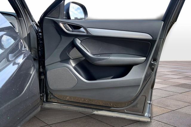 Used 2018 Audi Q3 2.0T Premium w/ Convenience Package image 27