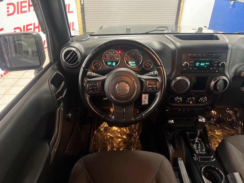 Used 2017 Jeep Wrangler Unlimited Sport w/ Mopar Black Appearance Group AWD/4WD image 28