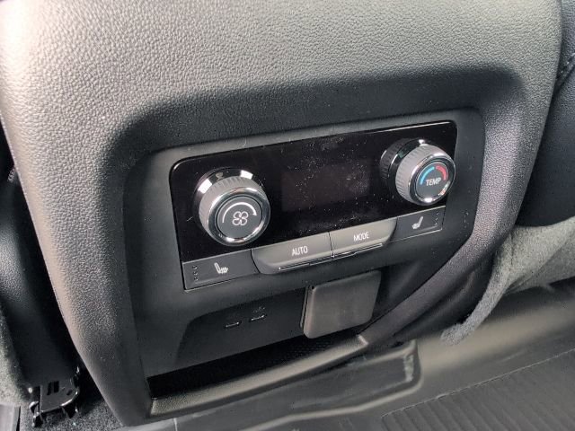 New 2026 Chevrolet Traverse RS w/ LPO, Floor Liner Package image 6