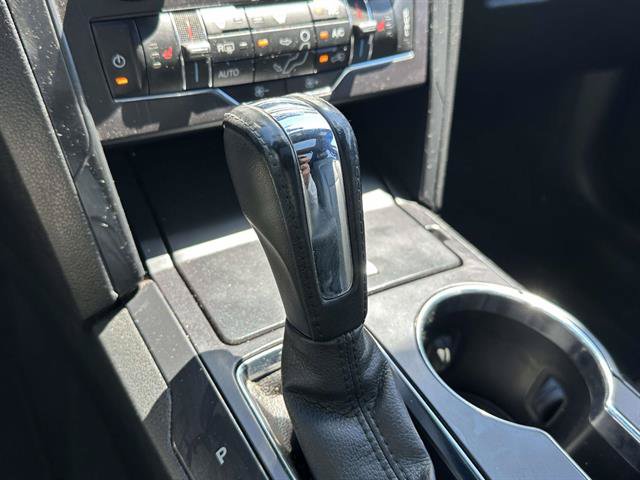 Used 2017 Ford Explorer XLT w/ Equipment Group 202A AWD/4WD image 40