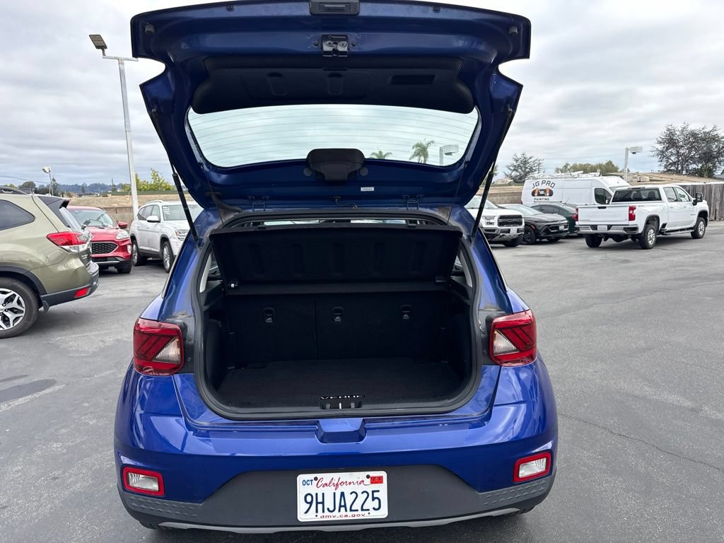 Used 2022 Hyundai Venue Limited FWD image 5