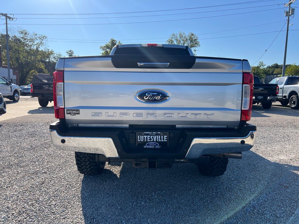 Used 2019 Ford F250 XLT w/ XLT Premium Package AWD/4WD image 7