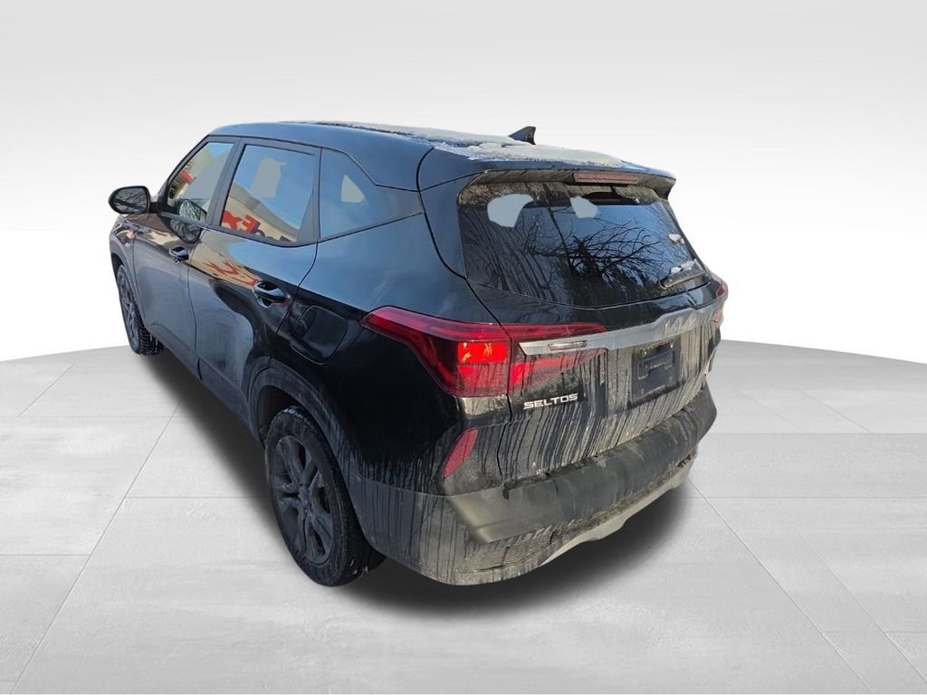 Certified 2023 Kia Seltos LX image 10