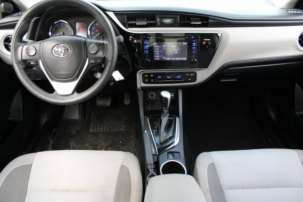Used 2017 Toyota Corolla LE w/ Carpet Mat Package (TMS) image 18