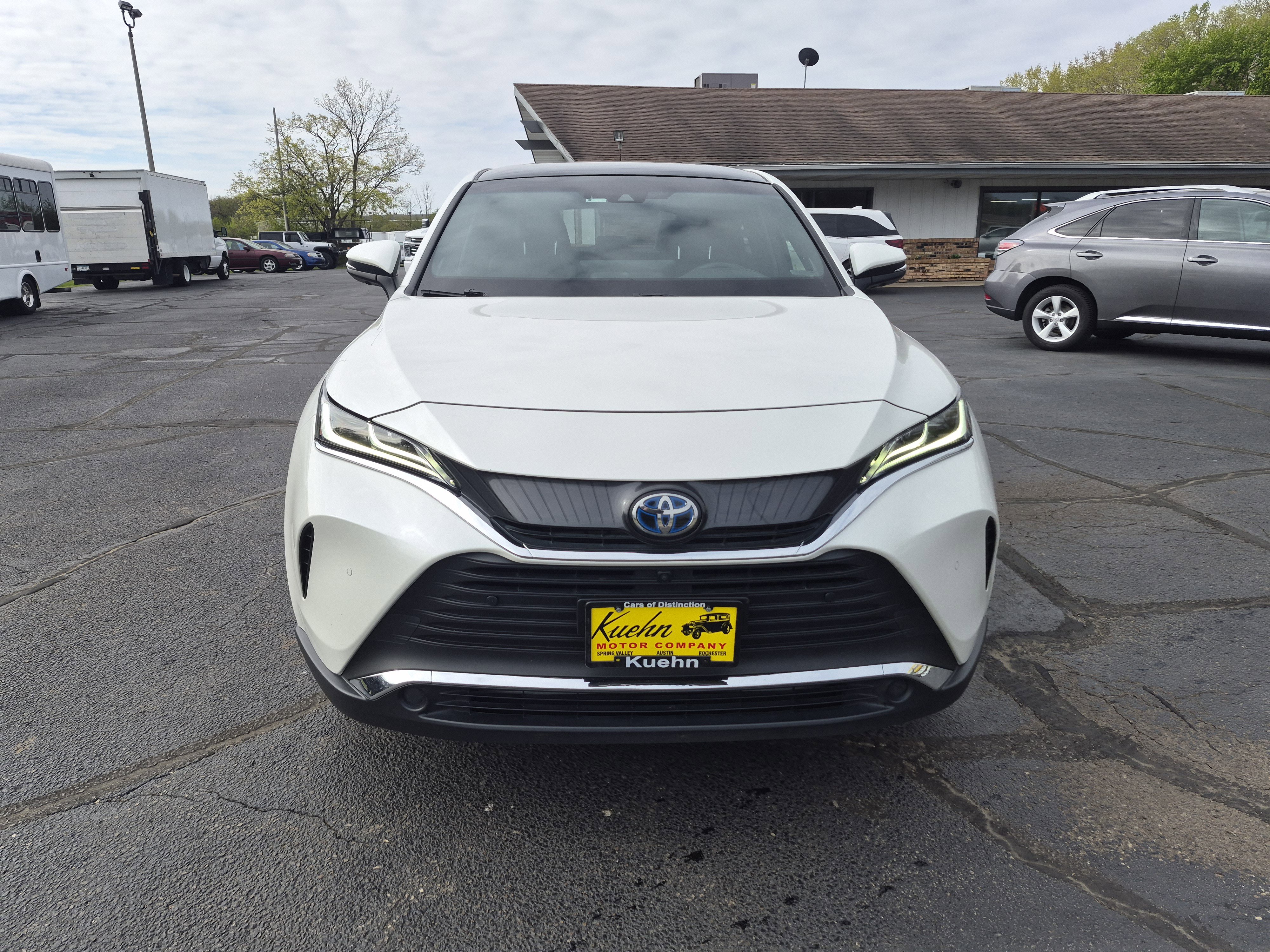 Used 2021 Toyota Venza Limited w/ Advanced Technology Package AWD/4WD image 3