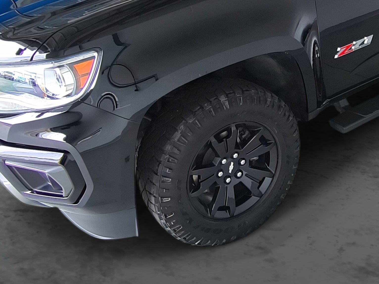 Used 2022 Chevrolet Colorado Z71 w/ Z71 Midnight Edition image 7