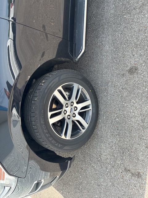 Used 2023 Ford Expedition Limited image 18