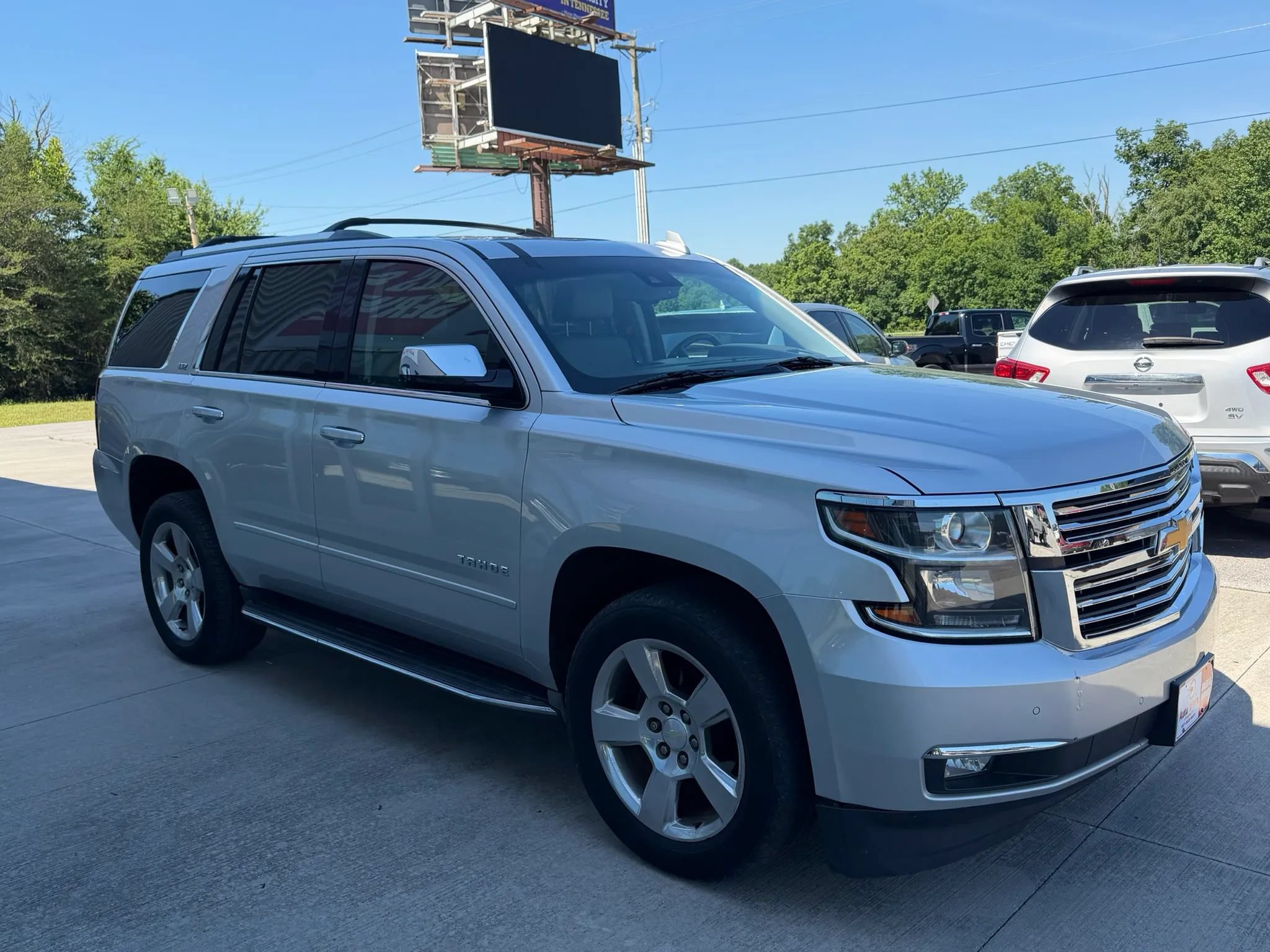 Used 2016 Chevrolet Tahoe LTZ AWD/4WD image 43