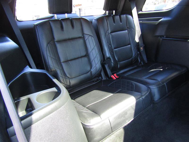 Used 2017 Ford Explorer Platinum image 47