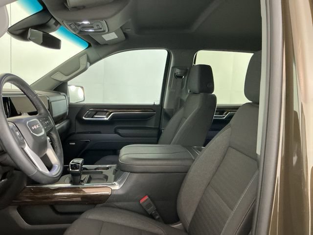 Used 2024 GMC Sierra 1500 Elevation w/ Preferred Package AWD/4WD image 13