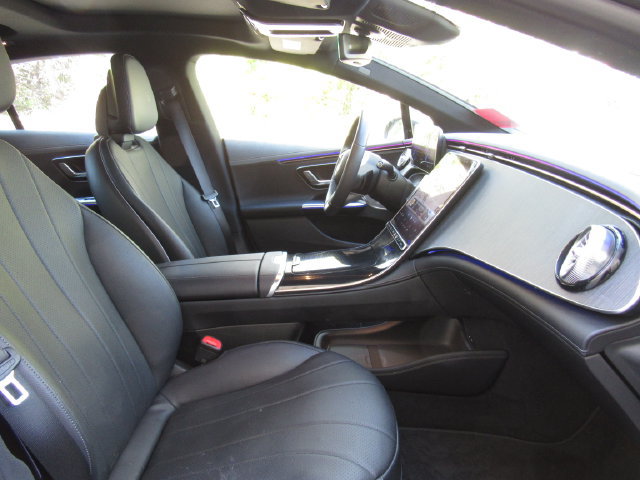 Used 2023 Mercedes-Benz EQE 350+ 4MATIC Sedan w/ Exclusive Trim Package image 19