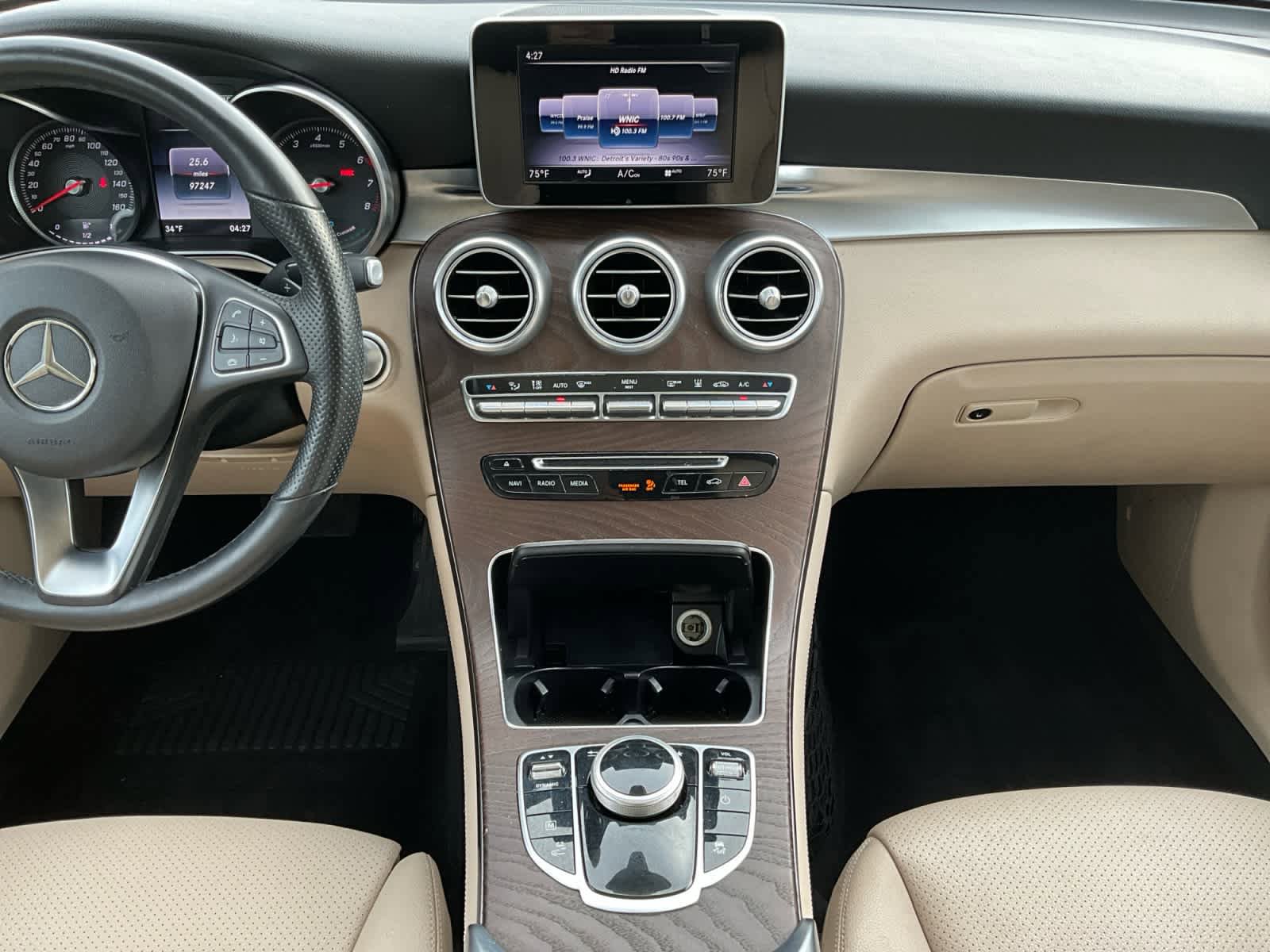 Used 2019 Mercedes-Benz GLC 350e 4MATIC image 11