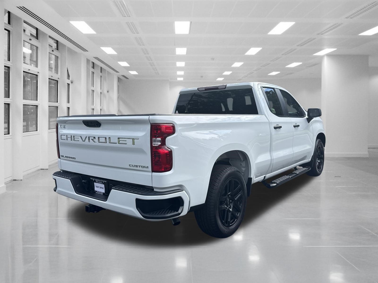 Certified 2024 Chevrolet Silverado 1500 Custom RWD image 5