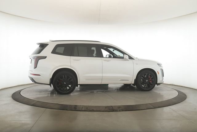 Used 2022 Cadillac XT6 Sport w/ Technology Package image 6