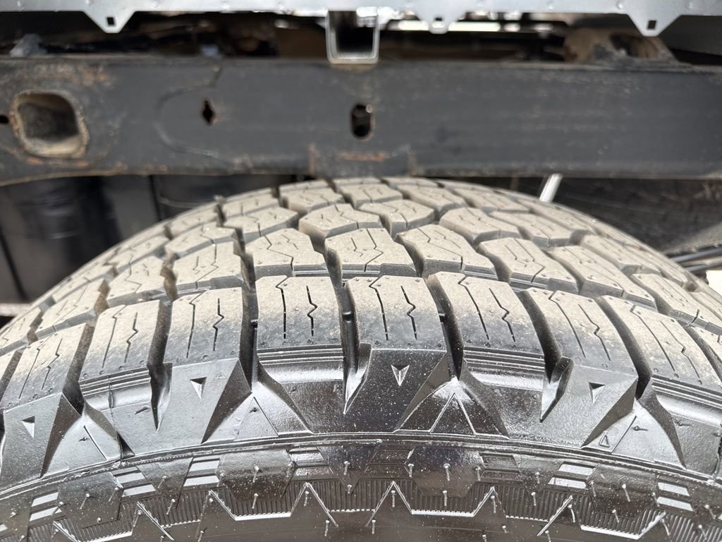 Used 2025 Chevrolet Silverado 1500 LT image 36