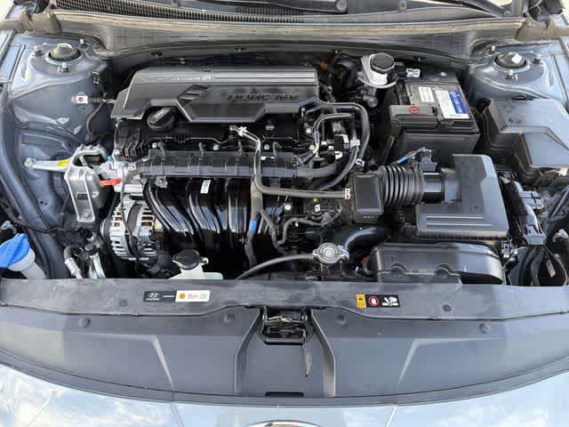 Certified 2022 Hyundai Elantra SEL FWD image 11