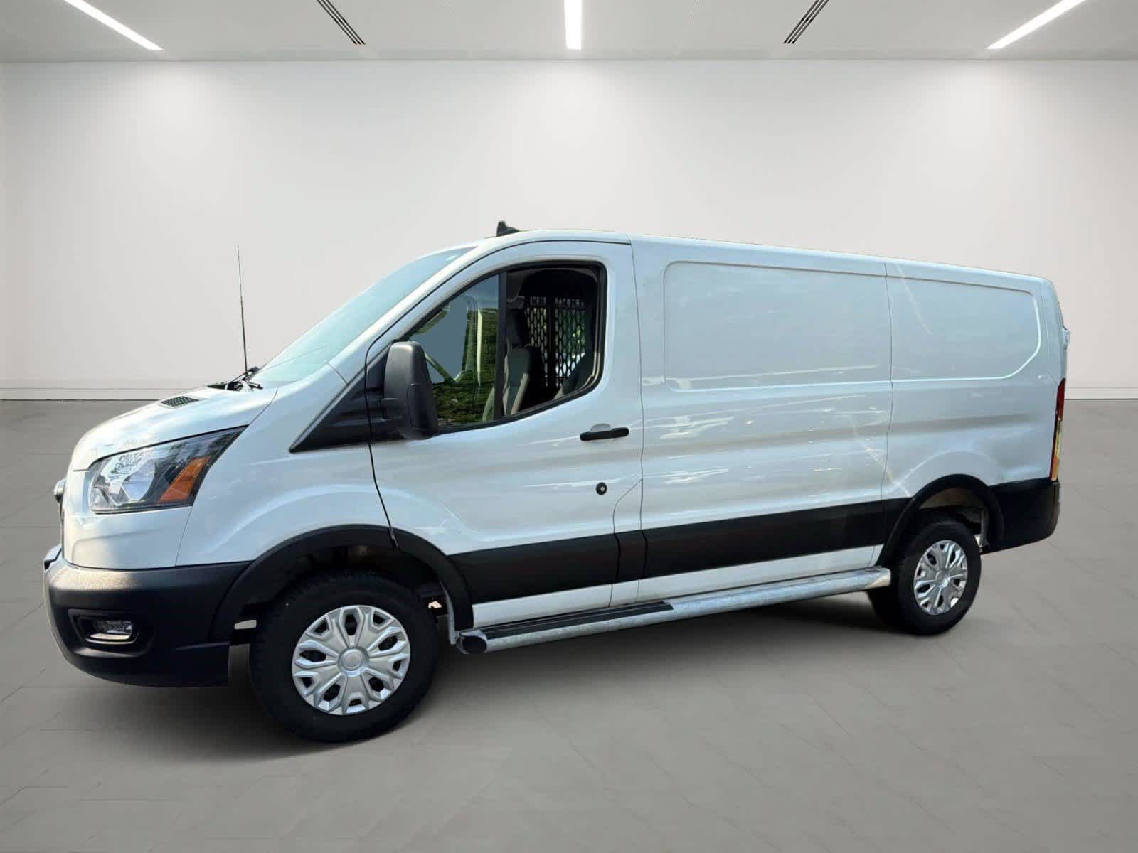 Used 2025 Ford Transit 250 Low Roof w/ Exterior Upgrade Package RWD image 2