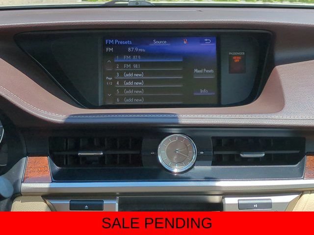 Used 2018 Lexus ES 350 w/ Luxury Package w/Wood Trim FWD image 17