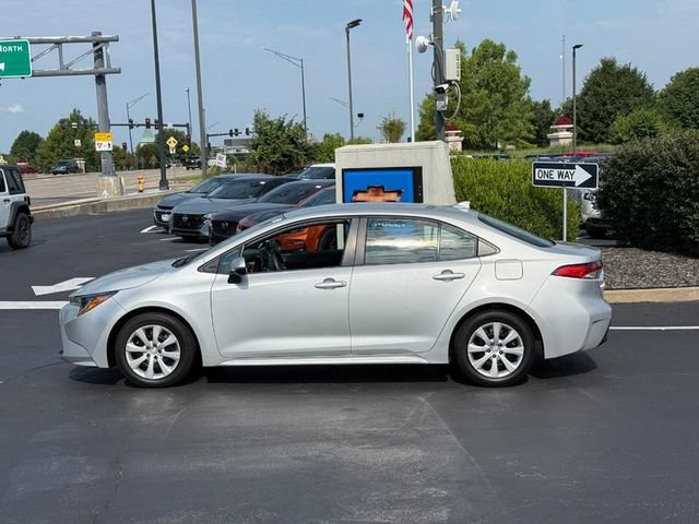 Used 2024 Toyota Corolla LE FWD video 2
