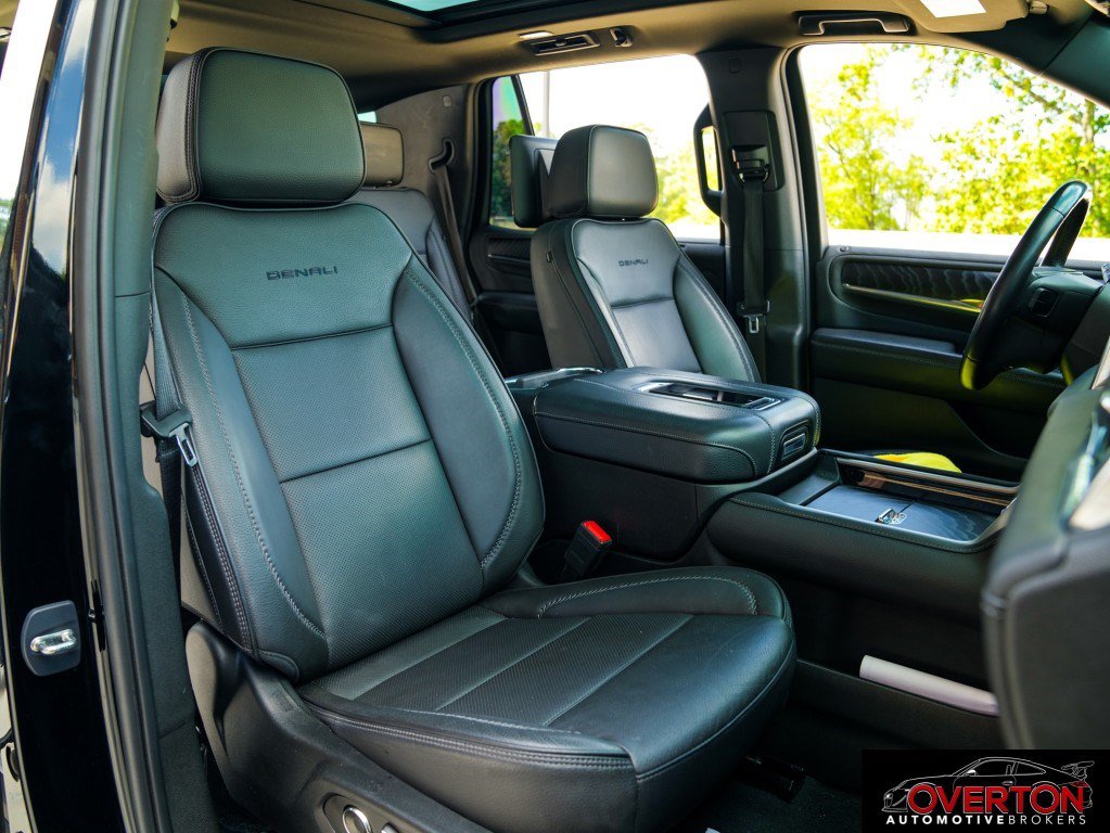 Used 2023 GMC Yukon Denali w/ Denali Reserve Package AWD/4WD image 40