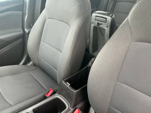 Used 2019 Chevrolet Cruze LT image 31