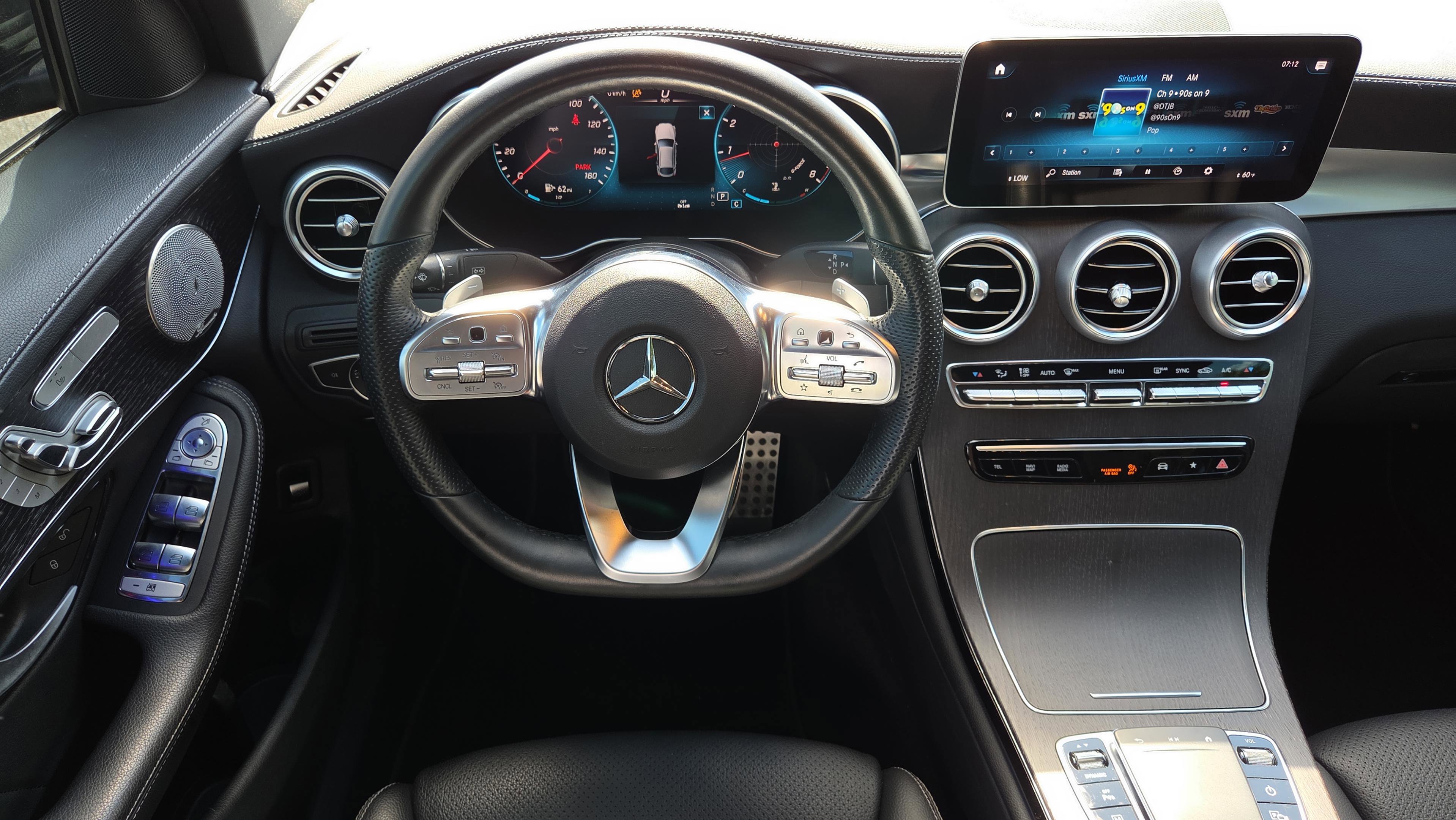 Used 2023 Mercedes-Benz GLC 300 4MATIC Coupe image 17