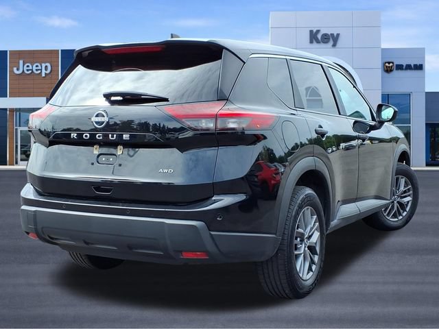 Used 2024 Nissan Rogue S AWD/4WD image 5