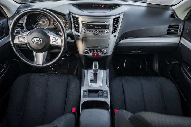 Used 2010 Subaru Outback 2.5i Premium image 19