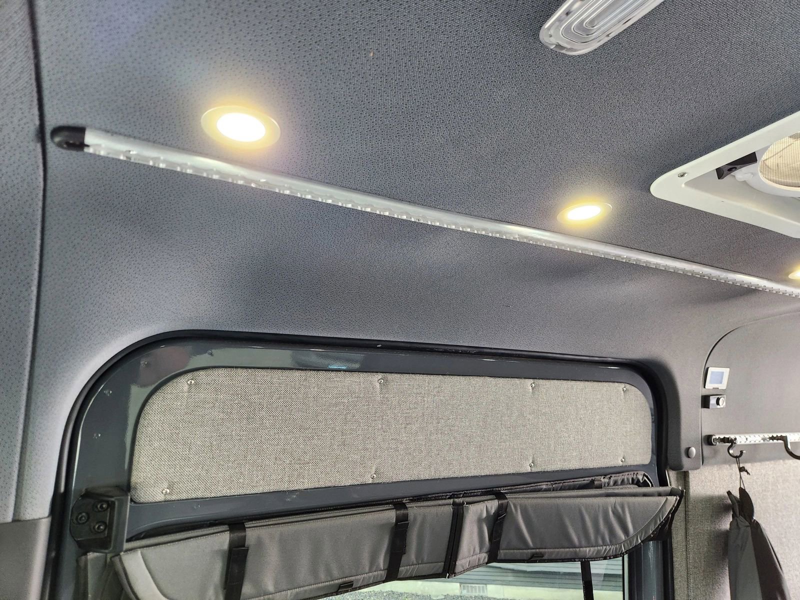 Used 2022 Mercedes-Benz Sprinter 2500 image 14