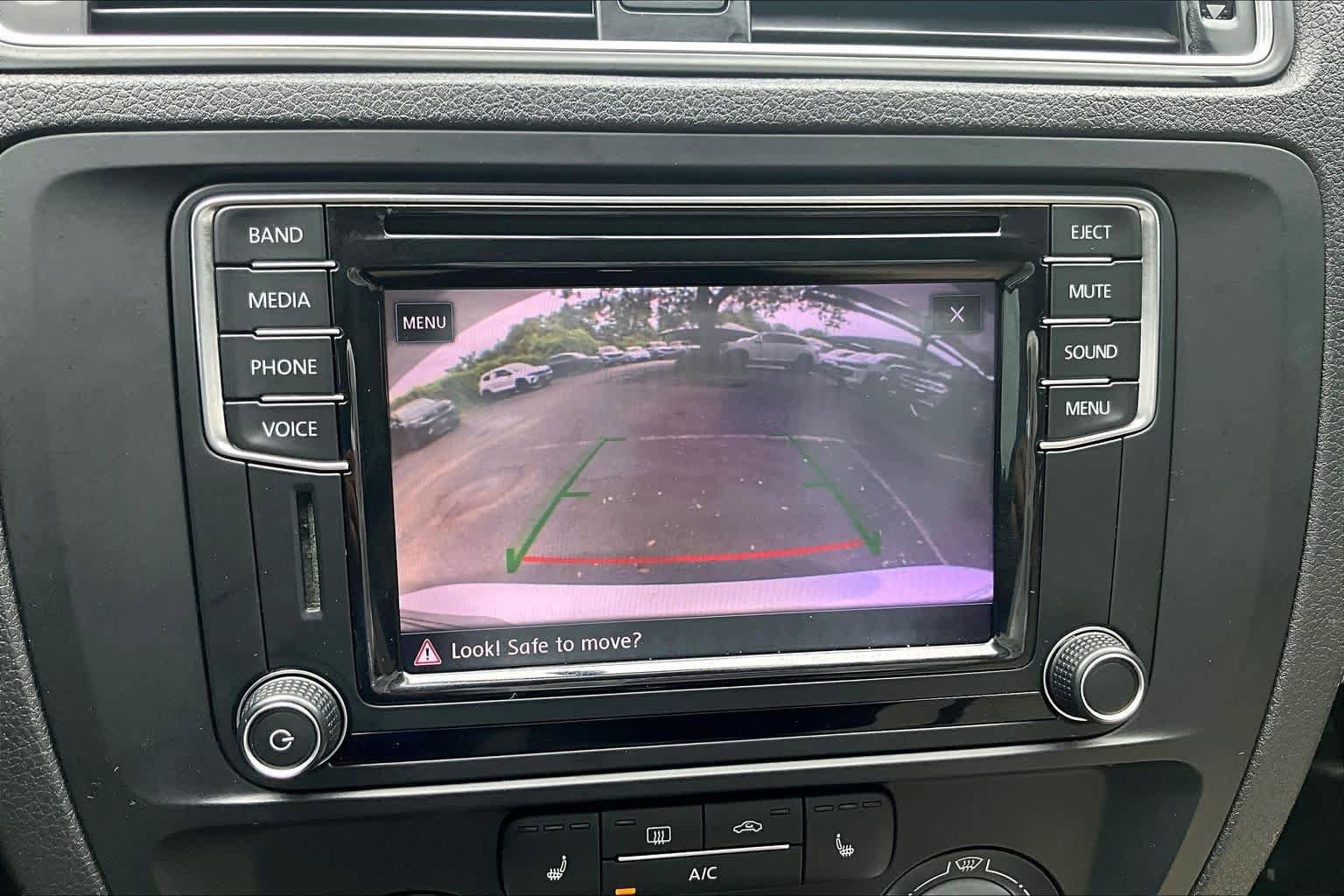 Used 2017 Volkswagen Jetta SE FWD image 27