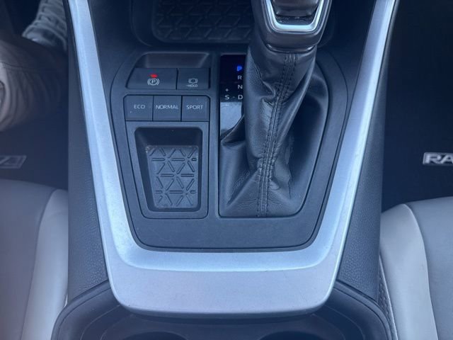 Used 2019 Toyota RAV4 XLE Premium image 25