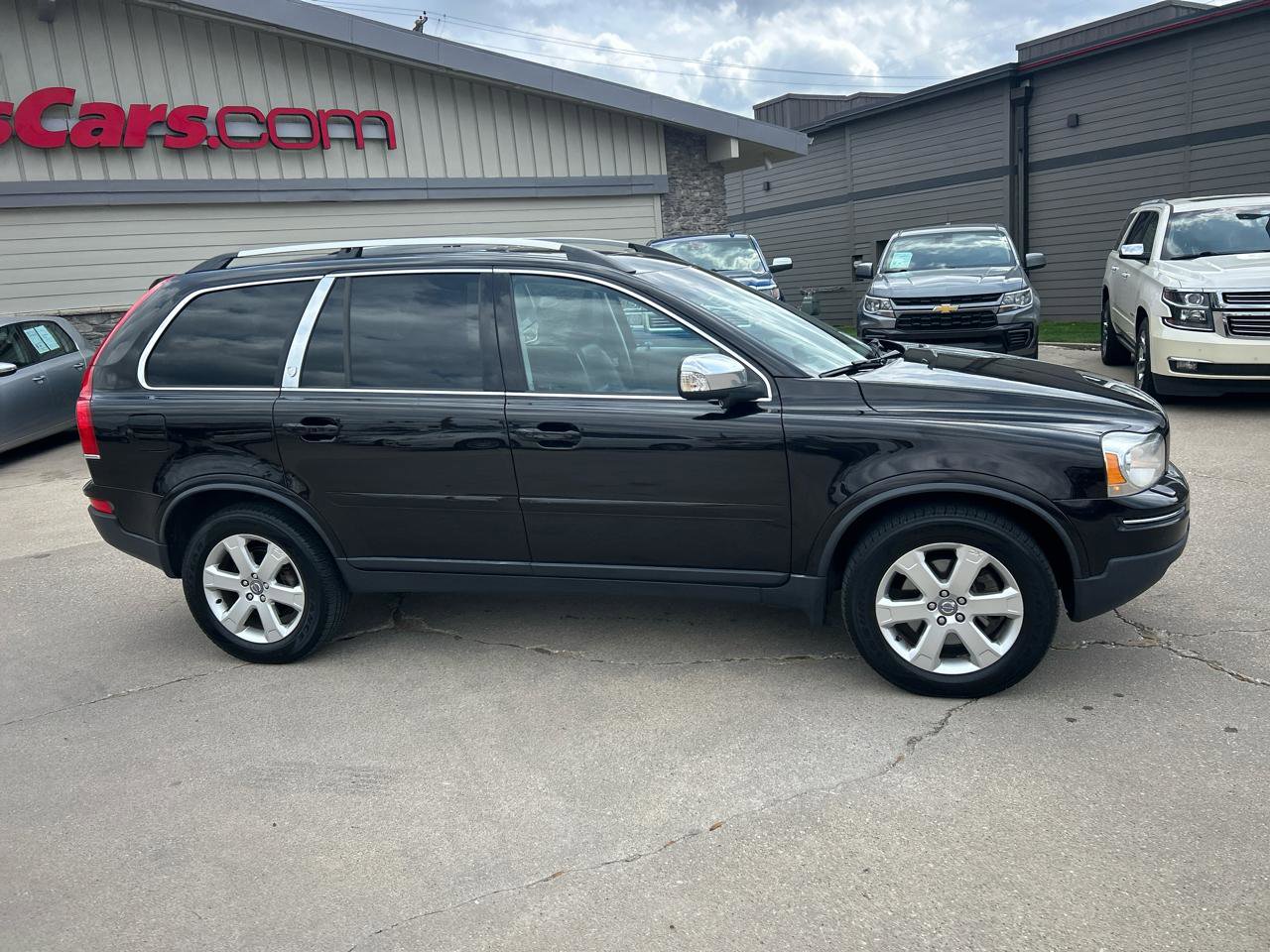 Used 2010 Volvo XC90 V8 AWD/4WD image 2