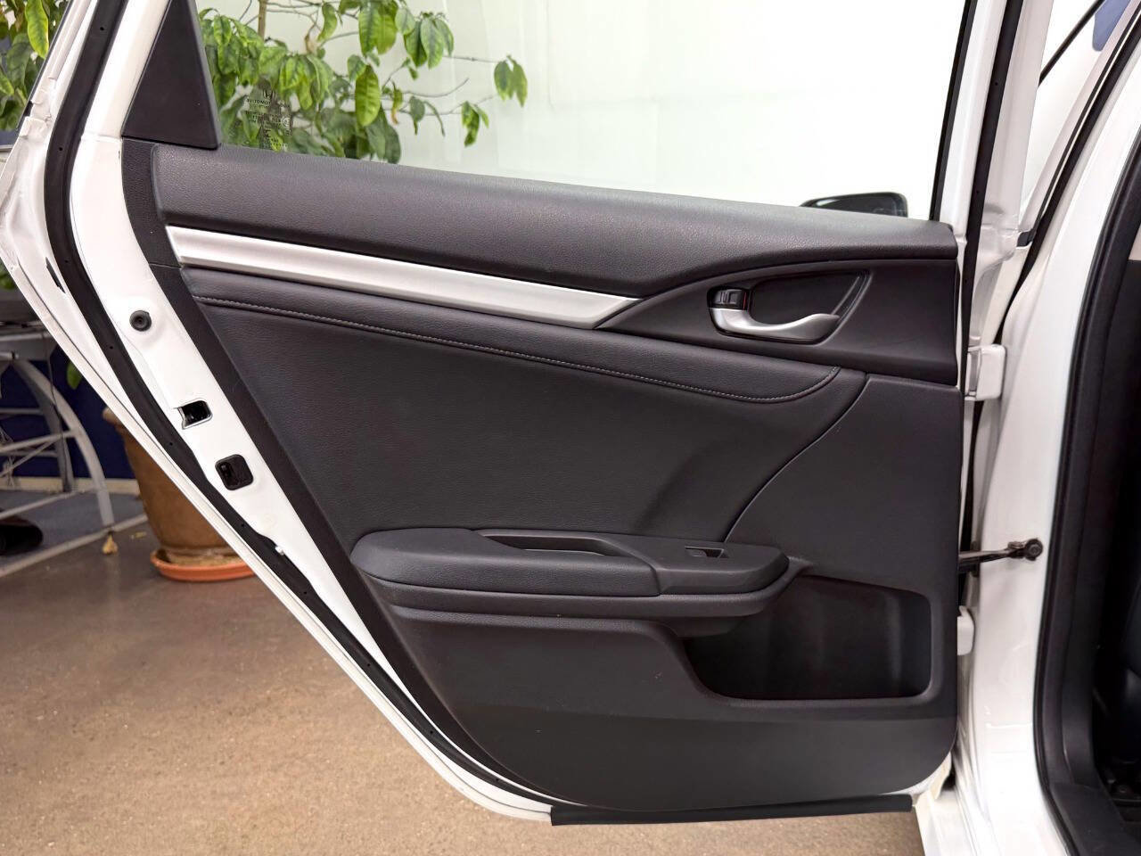 Used 2017 Honda Civic EX-L image 58