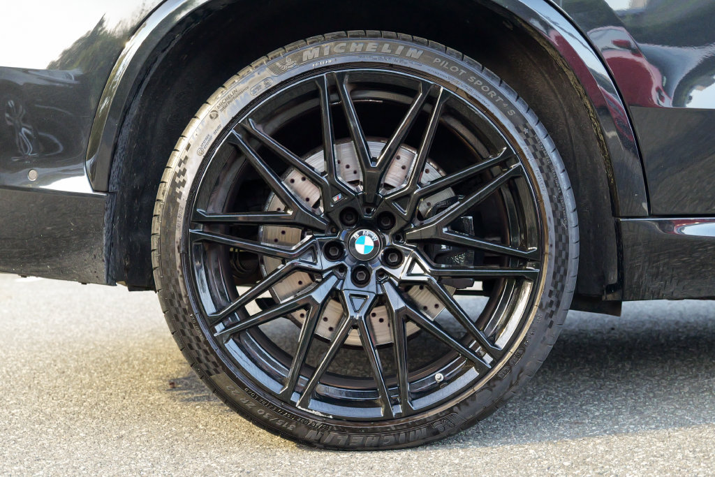 Used 2024 BMW X5 M Competition w/ Executive Package AWD/4WD image 13