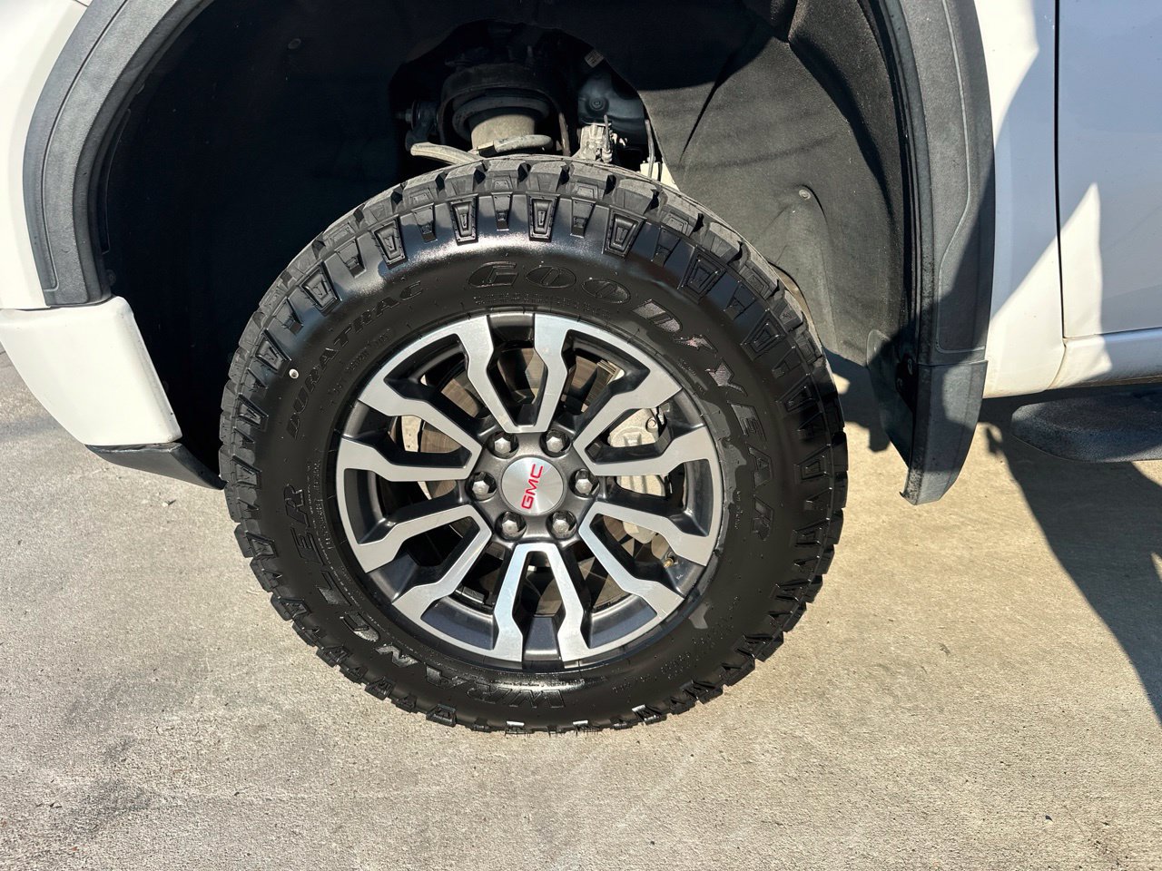 Used 2021 GMC Sierra 1500 AT4 w/ AT4 Premium Package AWD/4WD image 7