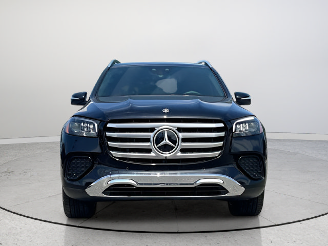 Used 2025 Mercedes-Benz GLS 450 4MATIC image 2