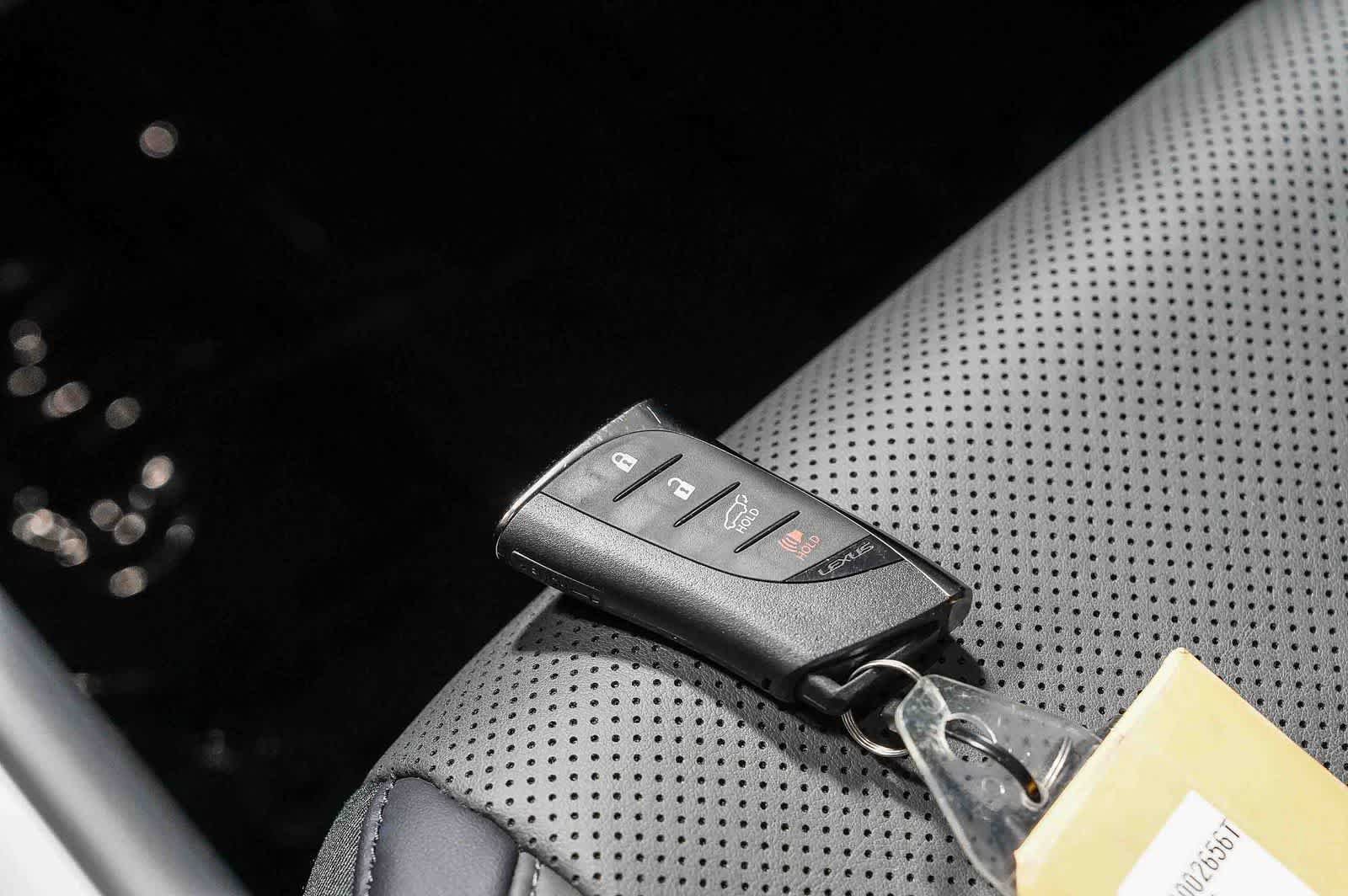 Used 2024 Lexus RZ 300e Premium FWD image 29