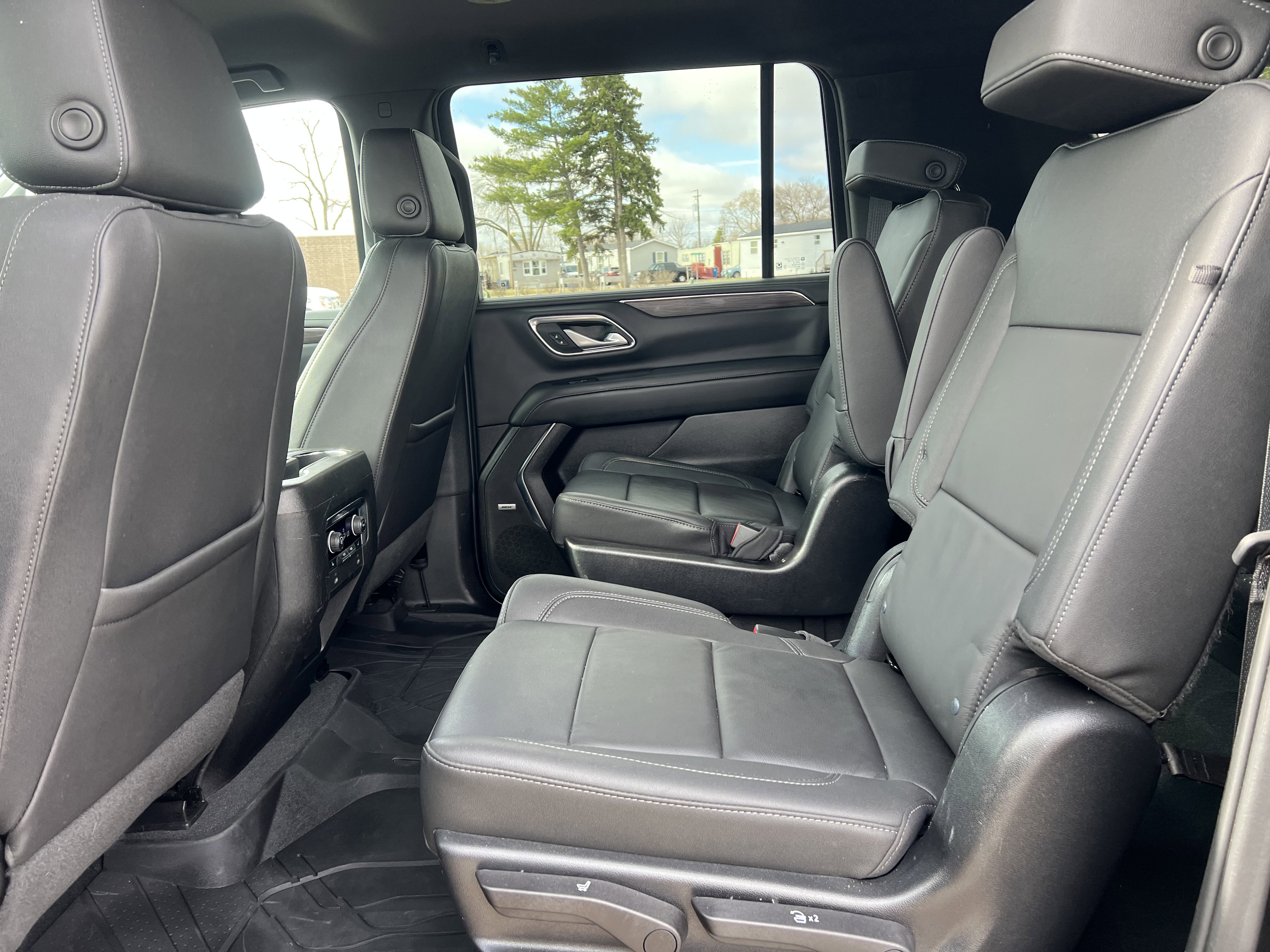 Certified 2022 Chevrolet Suburban Z71 w/ Z71 Off-Road Package image 16