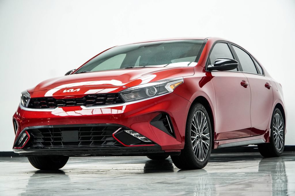 Used 2024 Kia Forte GT-Line w/ GT-Line Premium Package FWD image 8