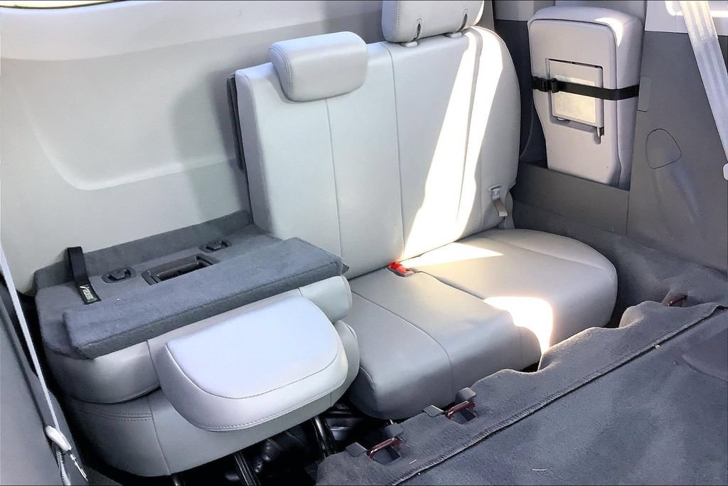 Used 2020 Toyota Sienna XLE FWD image 31