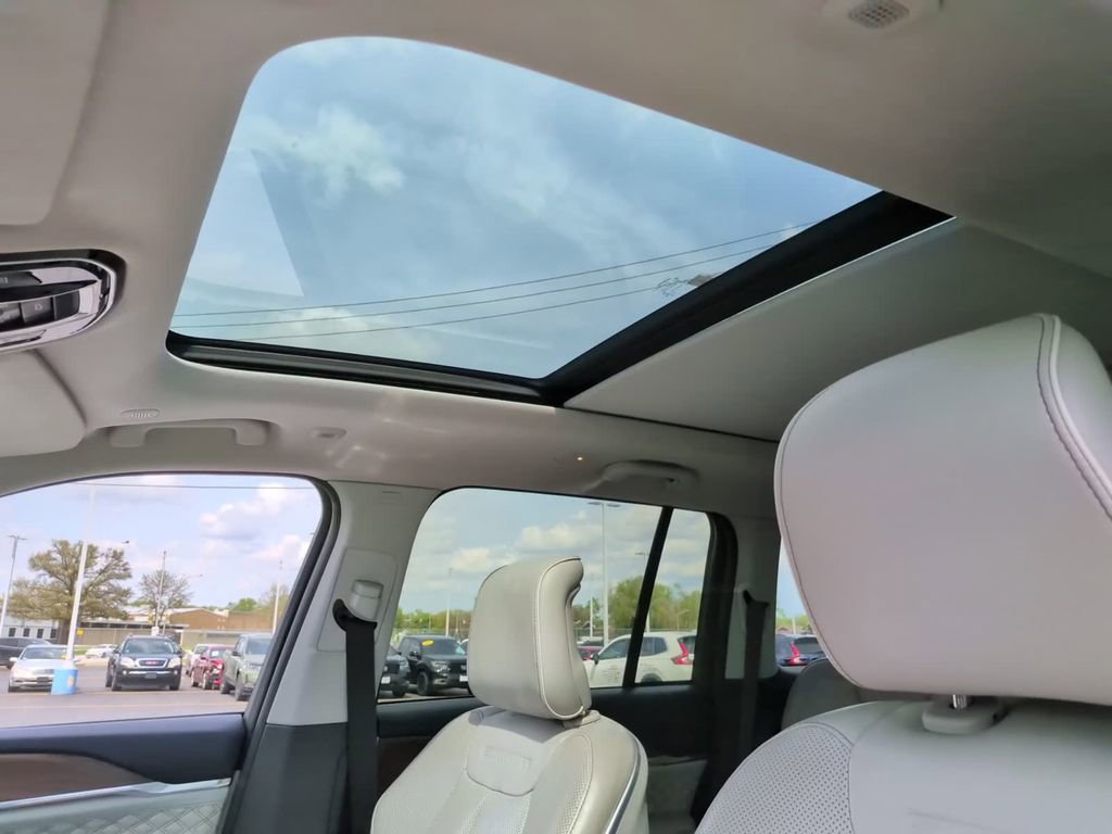 Used 2022 Jeep Grand Cherokee Summit AWD/4WD image 28